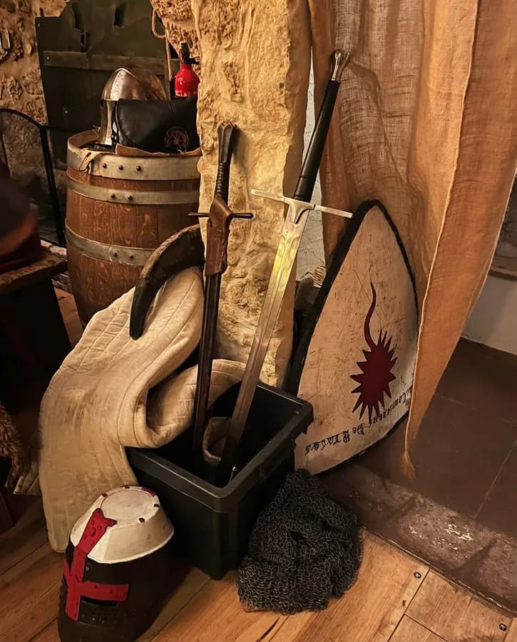 Vue du bar et comptoir en bois massif